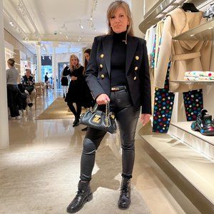 Meet your Posher, Veronica